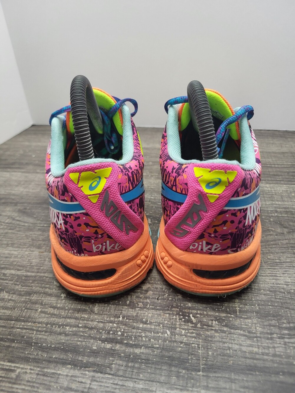 Asics Gel-Noosa Tri 10 Women's Size 7 Running Shoes T580N Neon Graffiti - Picture 5 of 10